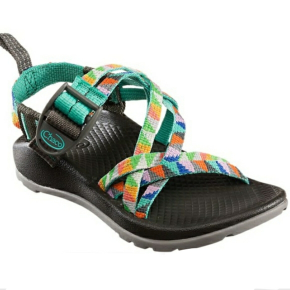camper turquoise chacos